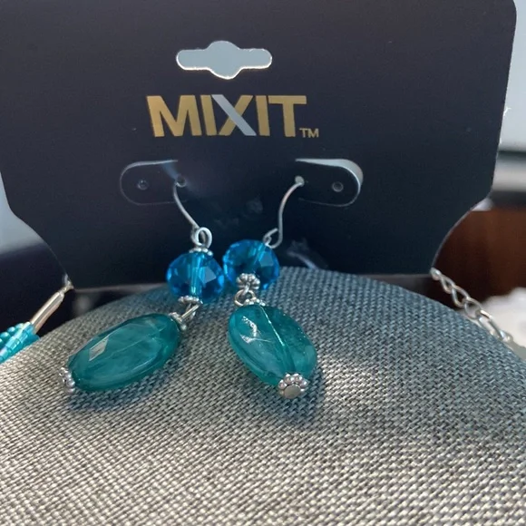 Mixit turquoise bead knot necklace and earring set - Picture 2 of 5